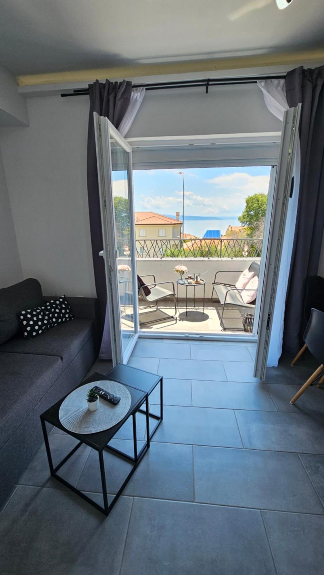 Meraki - One Bedroom Apartment